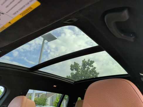 Certified 2023 BMW X7 xDrive40i w/ M Sport Package image 30