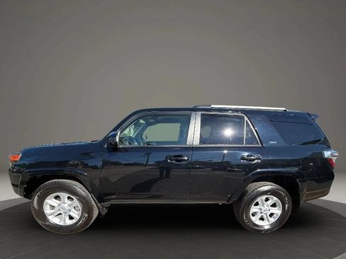 Used 2021 Toyota 4Runner SR5 AWD/4WD image 8