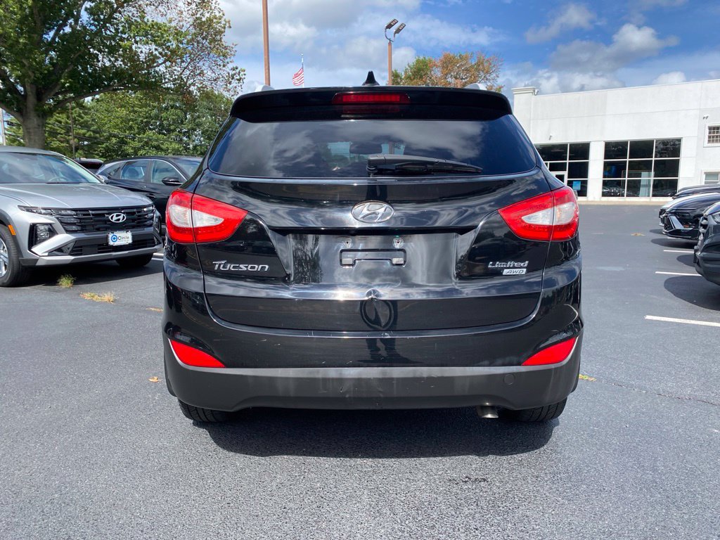 Used 2015 Hyundai Tucson Limited w/ Option Group 03 AWD/4WD image 4
