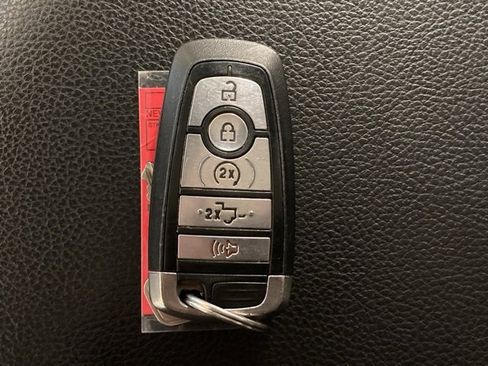 Used 2017 Ford F350 Lariat w/ Lariat Ultimate Package image 26