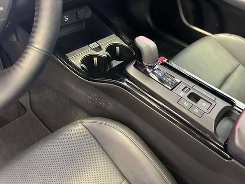 Certified 2023 Toyota Prius Limited w/ Limited Premium Package FWD image 20