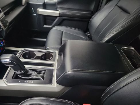 Used 2019 Ford F150 Lariat image 28