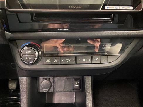 Used 2015 Toyota Corolla S FWD image 23
