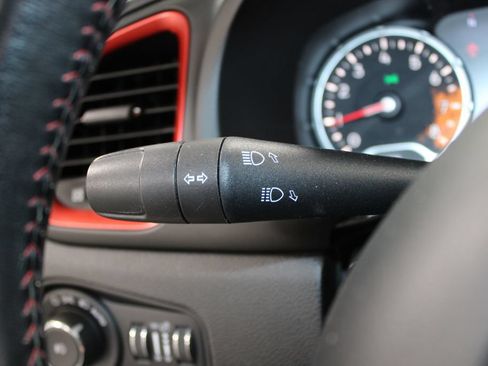 Used 2018 Jeep Renegade Trailhawk AWD/4WD image 18