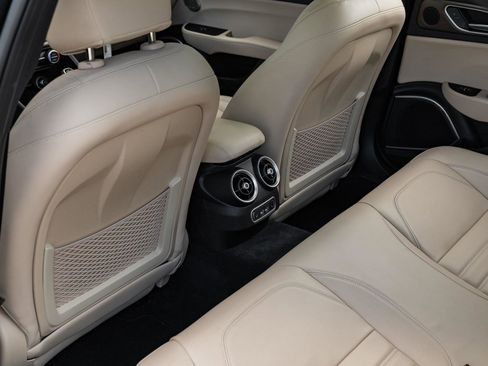 Used 2023 Alfa Romeo Giulia Lusso w/ Quick Order Package 22Z Lusso image 18