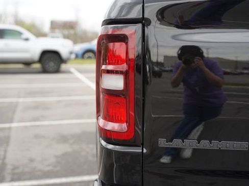 New 2026 RAM 1500 Laramie w/ Night Edition AWD/4WD image 40