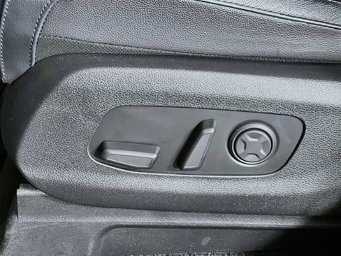 Used 2023 Kia Carnival SX Prestige FWD image 11