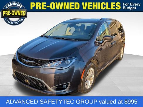 Used 2018 Chrysler Pacifica Touring-L Plus w/ Advanced Safetytec Group FWD image 1