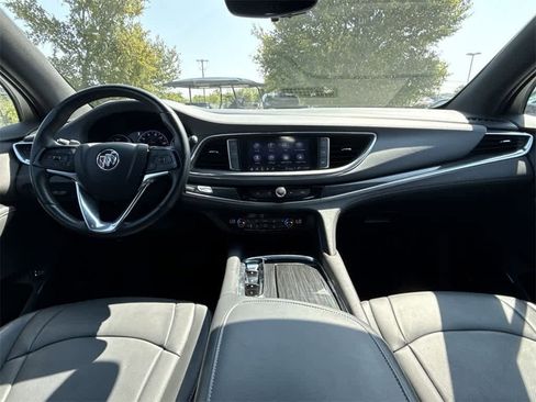 Used 2024 Buick Enclave Premium image 14