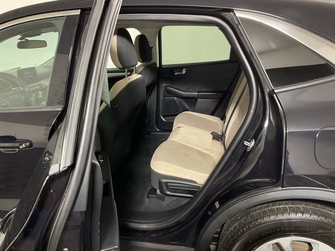 Used 2021 Ford Escape SE image 30