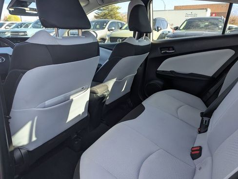 Used 2020 Toyota Prius AWD image 29