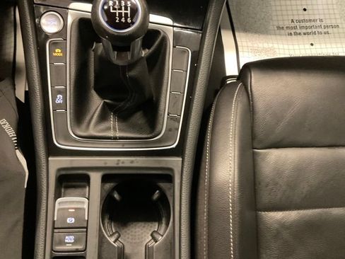 Used 2016 Volkswagen Golf R 4-Door AWD/4WD image 29