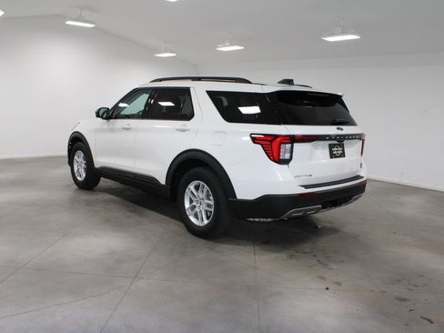 New 2026 Ford Explorer Active w/ Active Comfort Package image 6