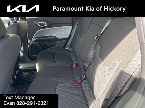 Used 2024 Jeep Compass Sport image 12