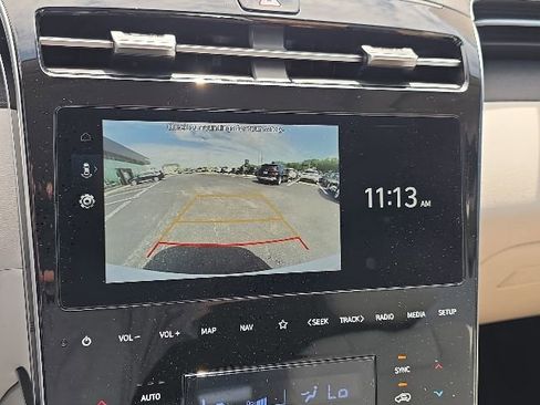 Certified 2024 Hyundai Tucson SEL w/ Convenience Package FWD image 16