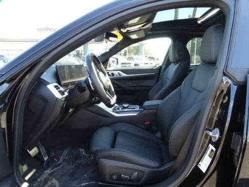 Used 2025 BMW M440i w/ Premium Package image 17