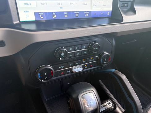 Used 2022 Ford Bronco Wildtrak AWD/4WD image 28
