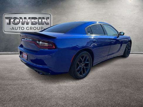 Used 2022 Dodge Charger SXT w/ Blacktop Package RWD image 5