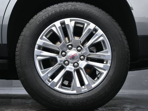 Used 2025 GMC Yukon Denali AWD/4WD image 12