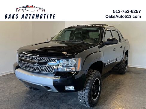 Used 2013 Chevrolet Avalanche LT w/ Suspension Package, Off-Road AWD/4WD image 1