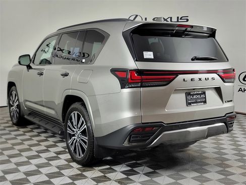 New 2025 Lexus LX 600 4WD w/ Luxury Package image 9