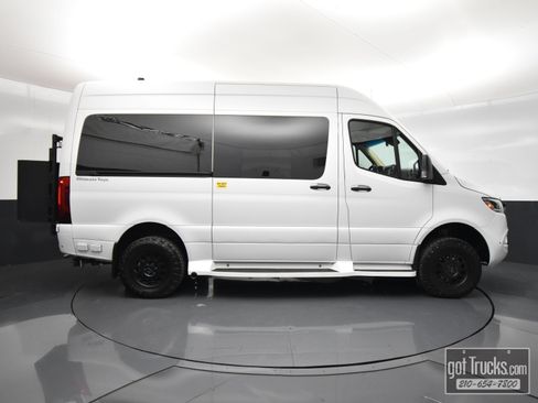 Used 2020 Mercedes-Benz Sprinter 2500 image 59