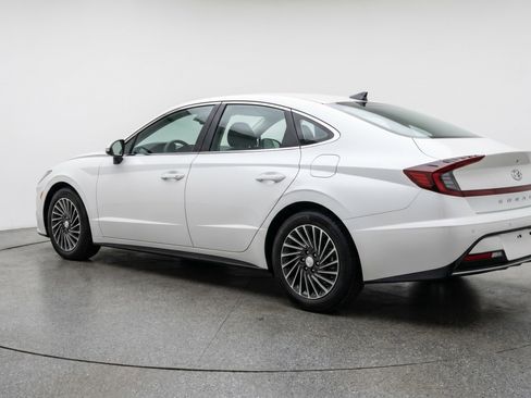 Used 2025 Hyundai Sonata SEL FWD image 6