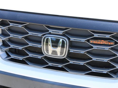 Used 2023 Honda Passport TrailSport image 12