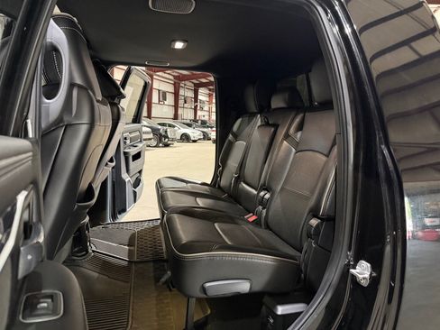 Used 2023 RAM 2500 Laramie w/ Night Edition AWD/4WD image 18