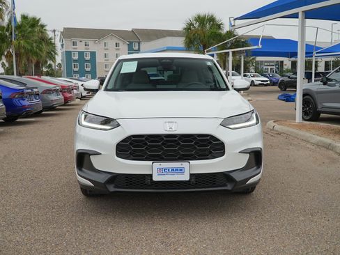 Used 2025 Honda HR-V LX image 2