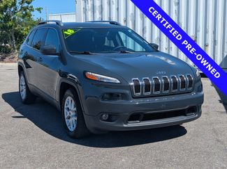 Used 2018 Jeep Cherokee Latitude Plus video 1