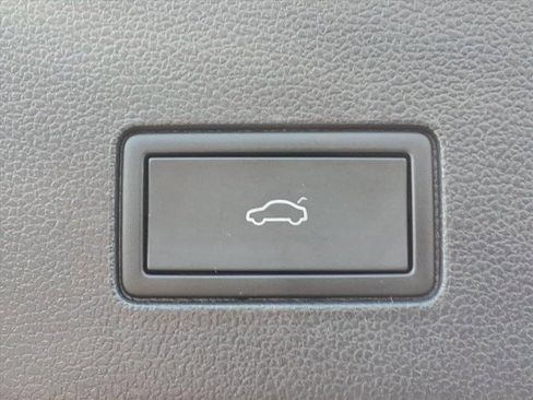 Certified 2024 Volkswagen Atlas Cross Sport SEL Premium R-Line image 5