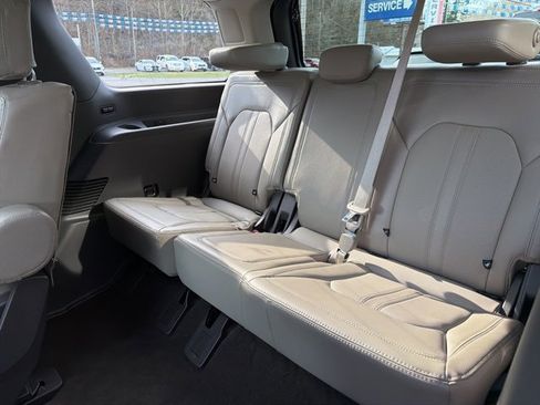 Used 2021 Ford Expedition Limited image 15
