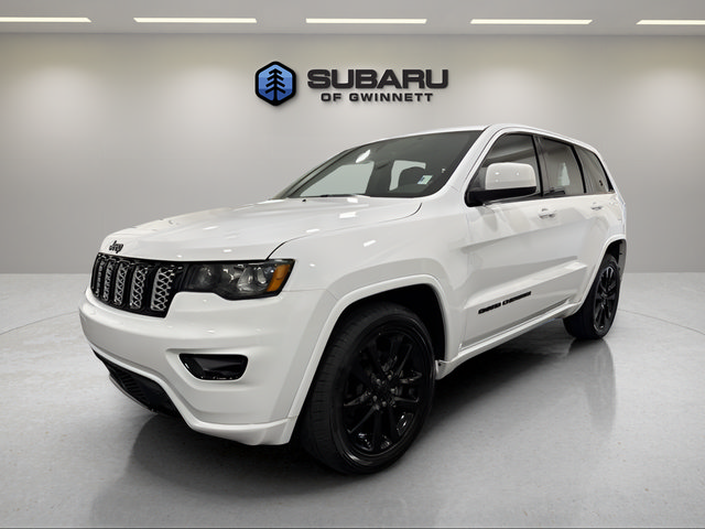 Used 2020 Jeep Grand Cherokee Altitude RWD image 1