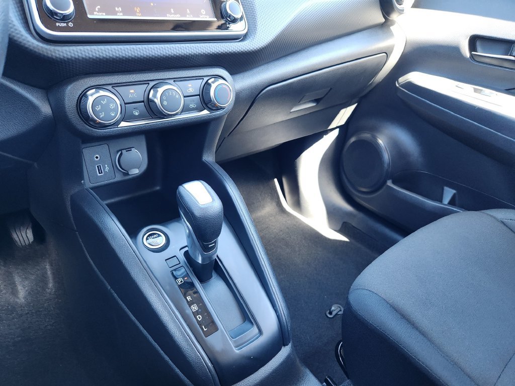 Certified 2025 Nissan Kicks Play S FWD image 15