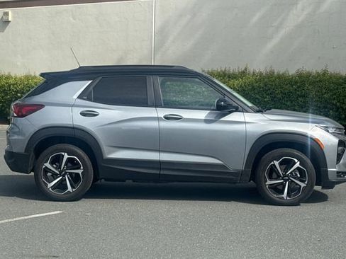 Used 2023 Chevrolet TrailBlazer RS w/ Convenience Package image 3