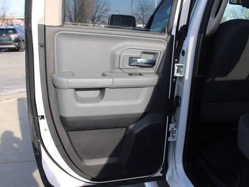 Used 2016 RAM 1500 Classic SLT image 24