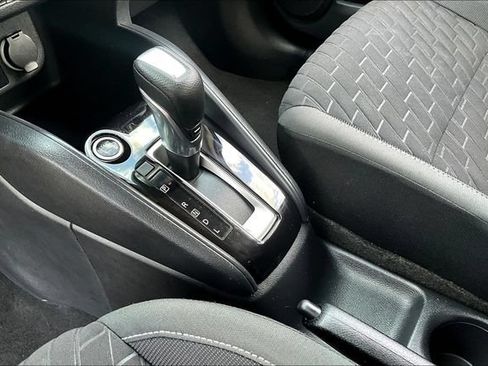 Used 2021 Nissan Kicks S FWD image 17