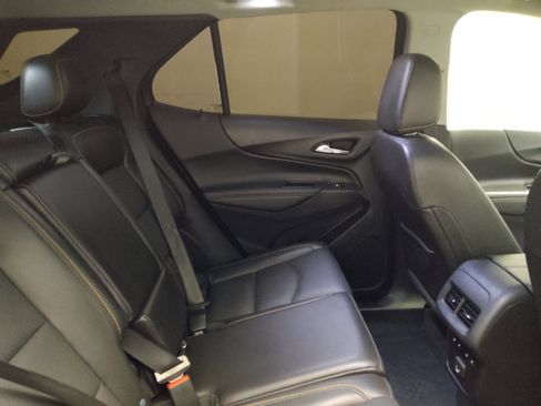 Used 2021 Chevrolet Equinox Premier FWD image 19