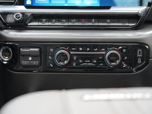 Used 2025 Chevrolet Silverado 3500 High Country w/ High Country Premium Package AWD/4WD image 26