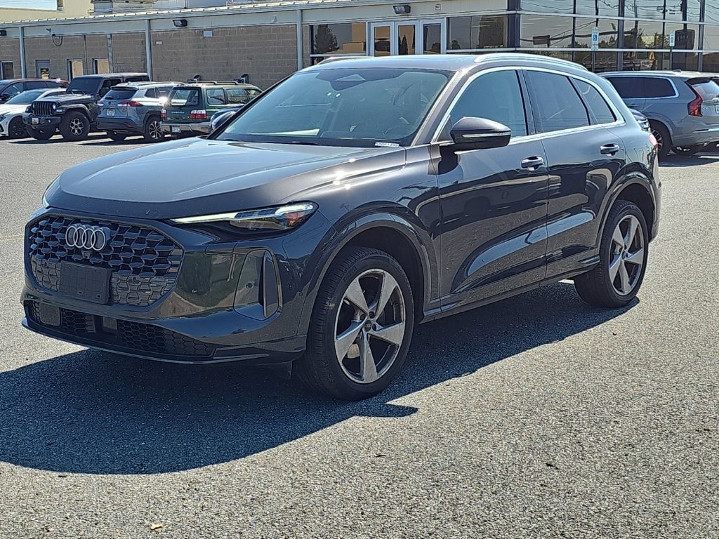 Certified 2025 Audi Q5 Premium Plus w/ Premium Plus AWD/4WD image 16