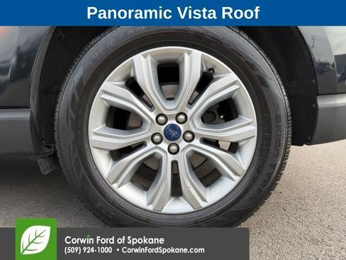 Used 2020 Ford Edge Titanium w/ Equipment Group 301A AWD/4WD image 9