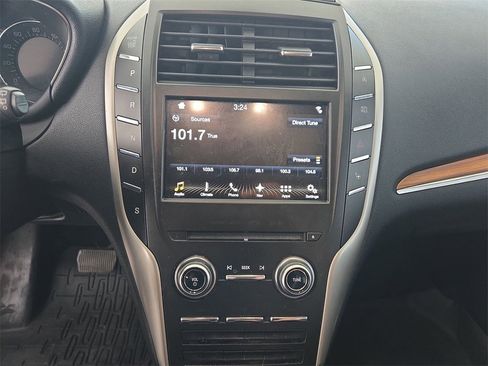 Used 2018 Lincoln MKC Reserve image 19