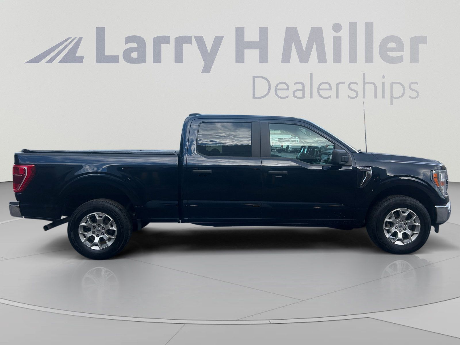 Used 2022 Ford F150 XLT AWD/4WD image 6