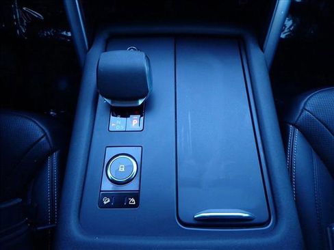 Used 2021 Land Rover Discovery S R-Dynamic image 24