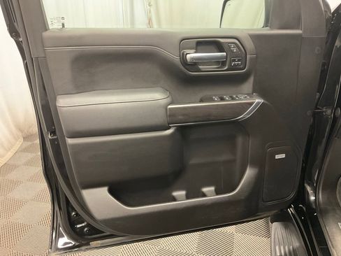 Used 2022 Chevrolet Silverado 1500 LTZ w/ LTZ Premium Package AWD/4WD image 18