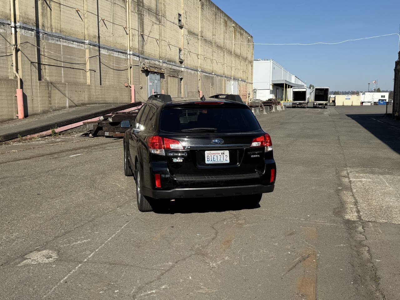 Used 2011 Subaru Outback 2.5i Limited AWD/4WD image 8