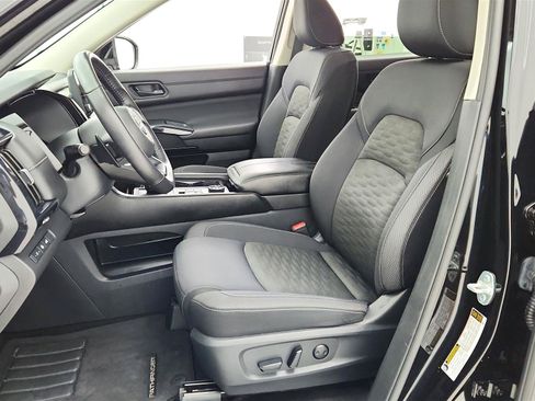 Used 2025 Nissan Pathfinder SV AWD/4WD image 26