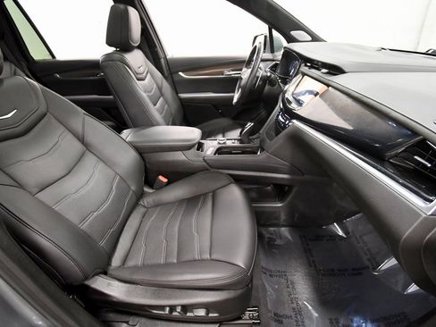 Used 2023 Cadillac XT6 Sport image 18
