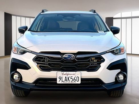 Used 2024 Subaru Crosstrek 2.0i Premium image 2